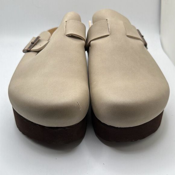 CUSHIONAIRE Women's Cork Footbed Platform Clog 10 SAND - Picture 2 of 8